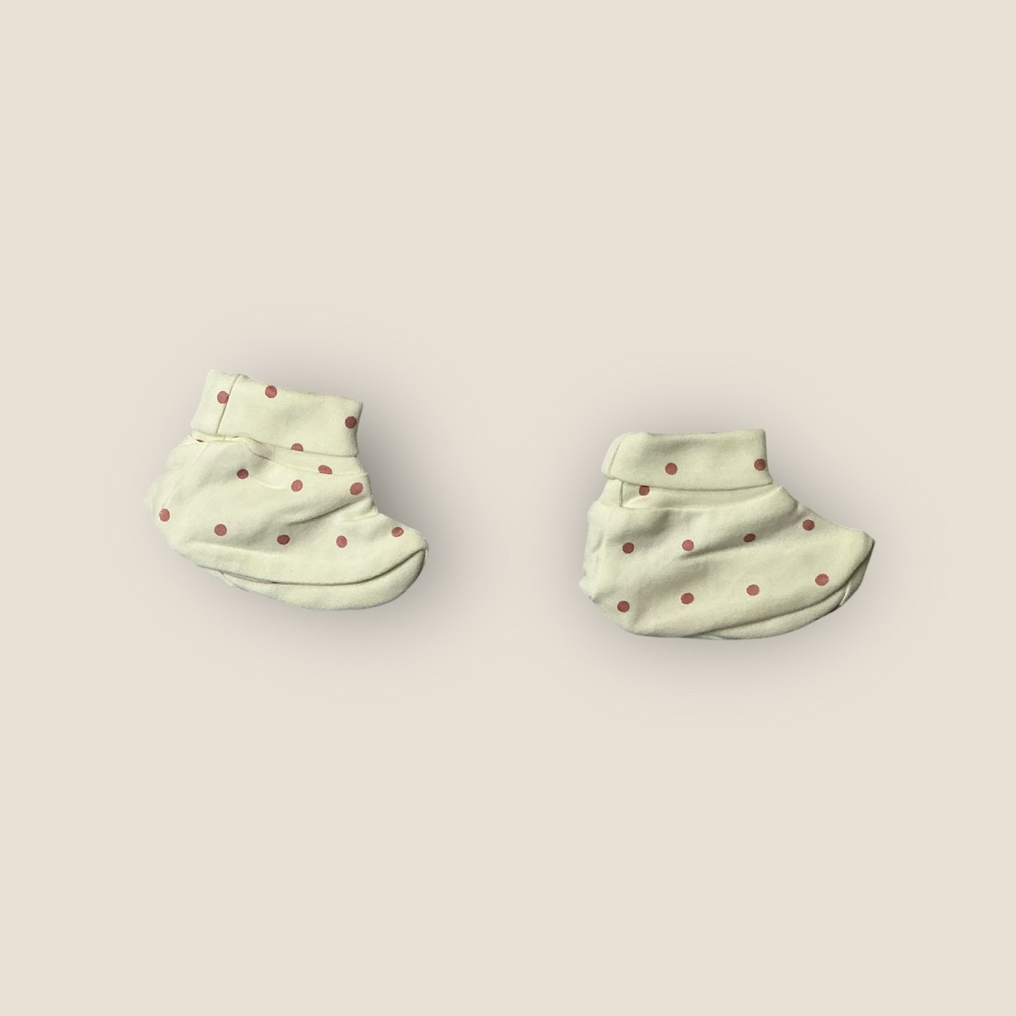 100% Cotton Knit Cap Mittens & Booties Set with polka dots print -beige